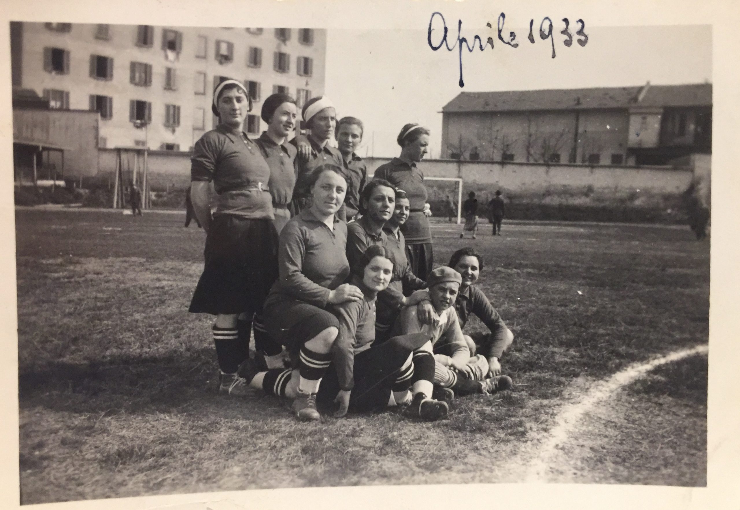 La squdra di calcio femminile Gfc 1933 nile ddi