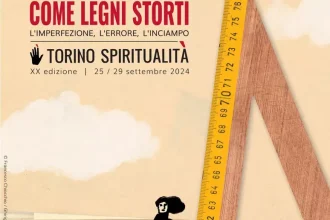 Come legni storti: Torino celebra l'imperfezione