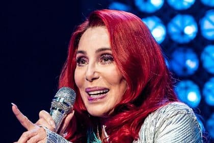 Cher: la sua vita diventa un memoir in due parti