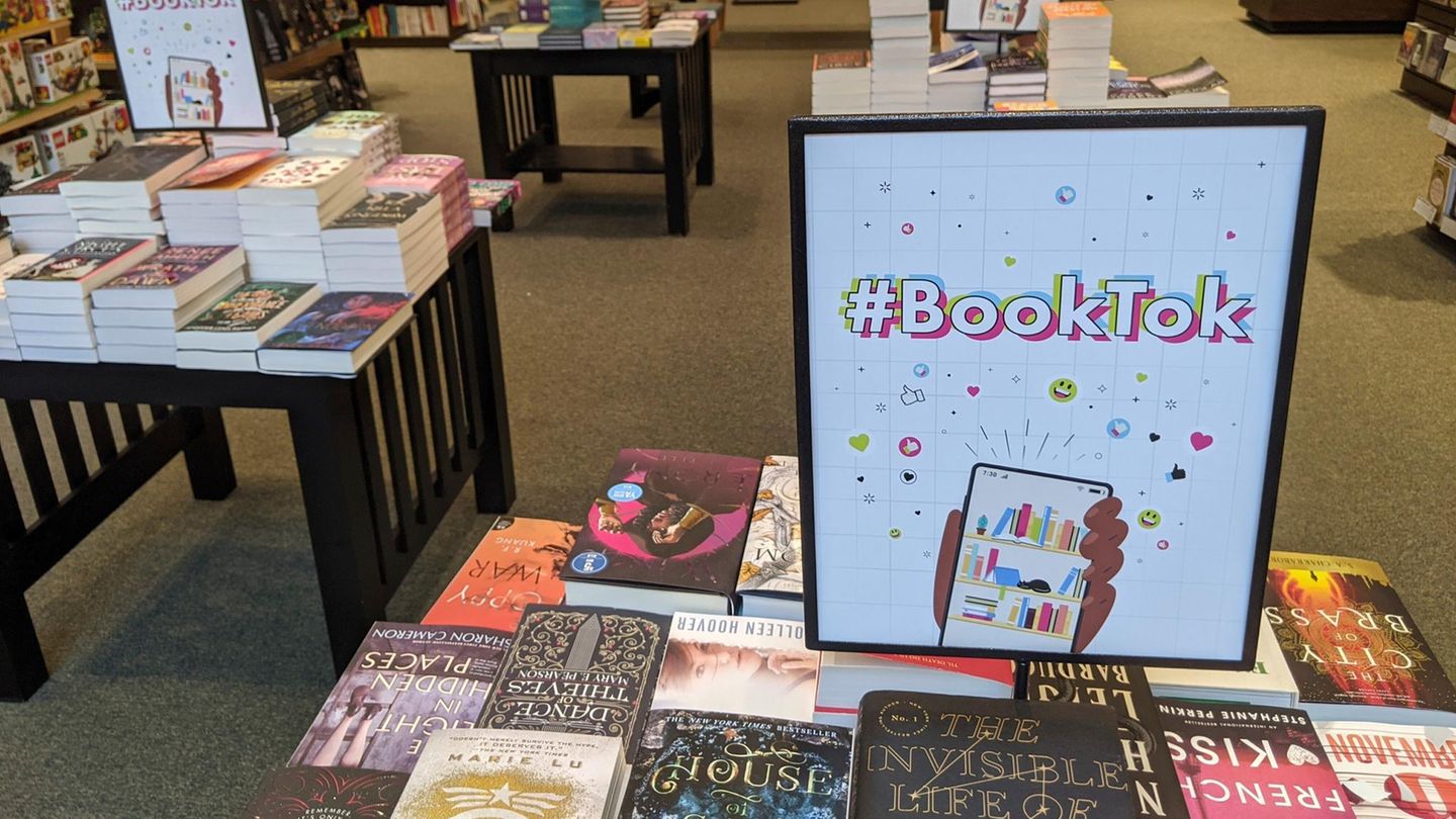 BookTok e romanzi romance diventati popolari sui social