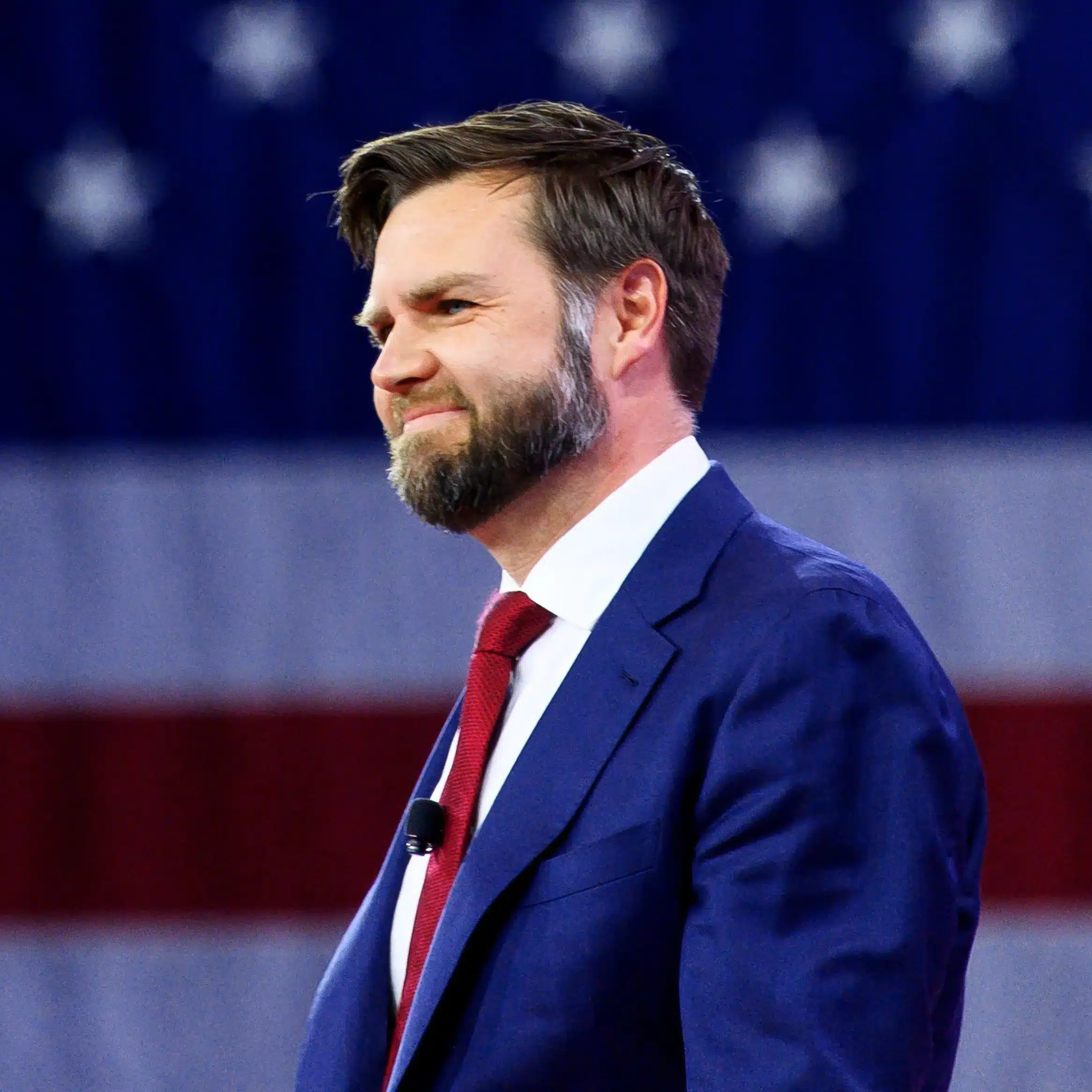 JD Vance: Dal Sogno Americano alla Vicepresidenza degli Stati Uniti