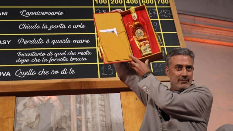 Andrea Bajani Premio Strega 2025 L’anniversario