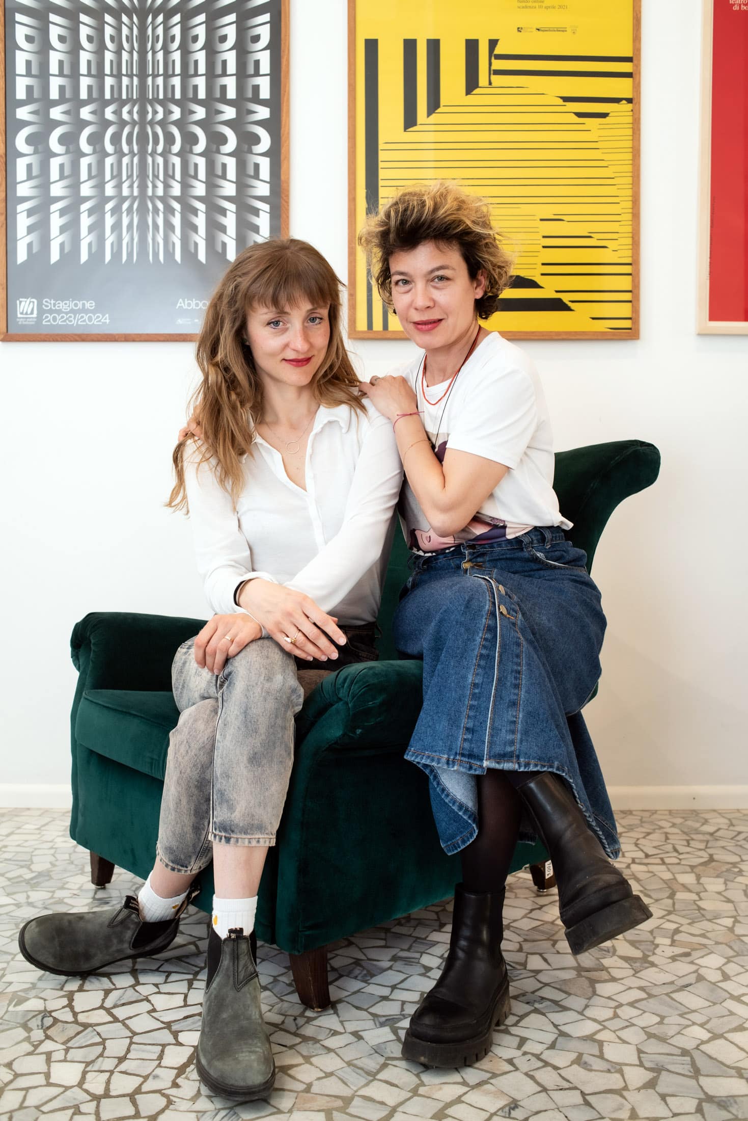 Elisa Maria Bottiglieri e Marianna Folli, autrici di Acqua, sapone e gin tonic