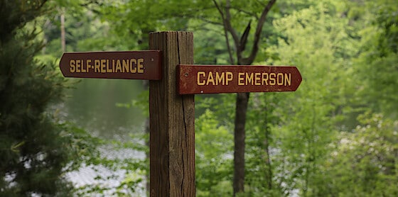 Camp Emerson nella serie Netflix The God of the Woods