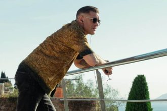 Tom Hardy interpreta Harry Da Souza in MobLand