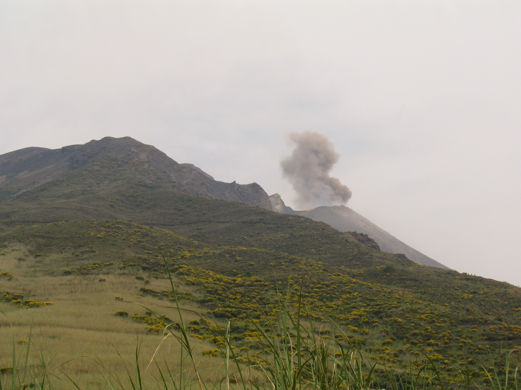 Stromboli in Sicilia, paesaggio richiamato in Beginning Middle End